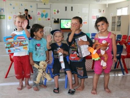 41 ülkeden gelen çocuklar oyuncaklarını Suriyeli çocuklara bağışladı