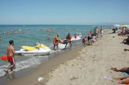 45 Dakika Azgın Sularla Boğuşarak Hayata Tutundu