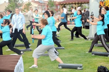 45 milyon liraya ıslah edilen Akarçay spor yapanların gözdesi oldu