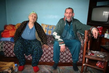 45 Yıldır İçki İçen Adamdan Gençlere Tavsiye: Ben Ettim, Siz Etmeyin