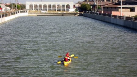 50 milyon liralık yatırımla ıslah edilen Akarçay, su sporlarına açılıyor