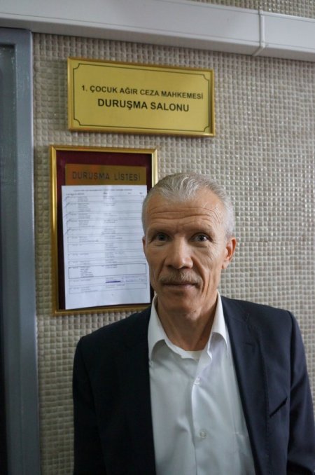 50 yaşında, çocuk mahkemesinde hakim karşısına çıktı