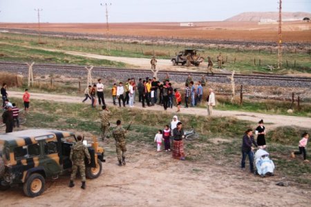 500 Suriyeli Şenyurt beldesine sığındı