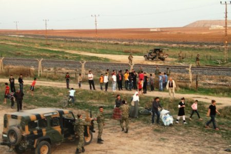 500 Suriyeli Şenyurt beldesine sığındı