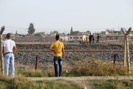 500 Suriyeli Şenyurt beldesine sığındı