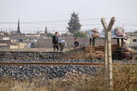 500 Suriyeli Şenyurt beldesine sığındı