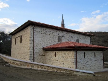 6 asırlık Küre-i Hadid Camii'nin restorasyonu tamamlandı
