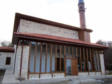 6 asırlık Küre-i Hadid Camii'nin restorasyonu tamamlandı