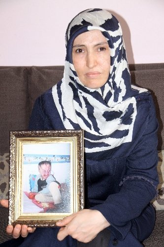 6 ay yaşar dedikleri oğlunu anne sevgisi ile 18 yıl yaşattı (Özel)