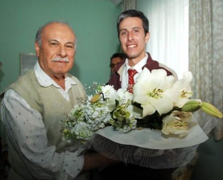 6 Yıldır Görmediği Oğluyla Huzurevinde Buluştu