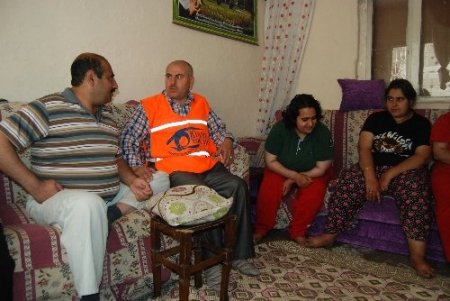 6 zihinsel engelli çocuğuna bakan kanser hastası anneye yardım eli uzandı