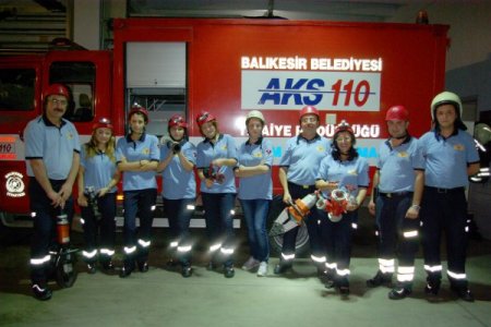 60 yaşındaki torun sahibi kadın gönüllü itfaiyeci oldu