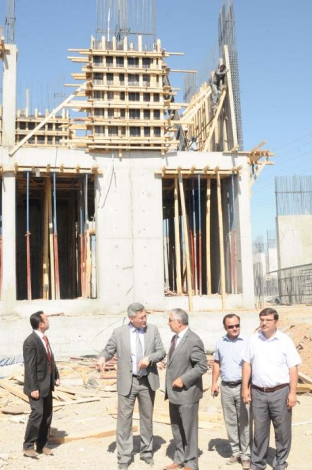 600 yataklı Eğitim ve Araştırma Hastanesi inşaatı sürüyor