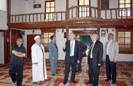 600 yıllık Osmanlı köyündeki cami restore edildi