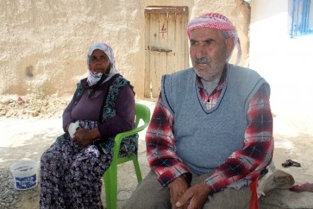 65 yıldır kimlik alamayan kadın, yetkililerden yardım istiyor