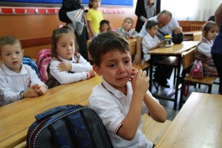 66'lıklar şarkılar ve gözyaşı arasında ders başı yaptı