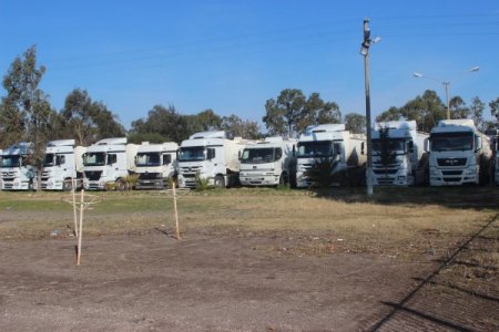 670 bin litre uçak yakıtını piyasaya sürmek isteyen 19 kişilik çete çökertildi