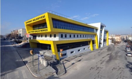 7 Ayda Tamamlanan Gençlik Merkezini Bakan Şahin Açacak