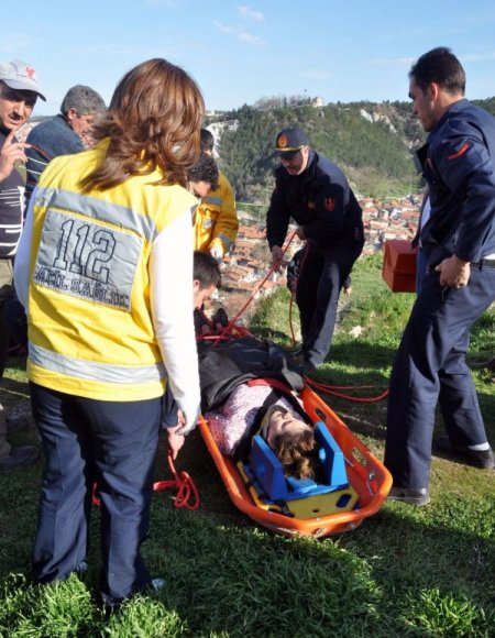 7 Aylık Hamile Kadın Surlardan Düştü