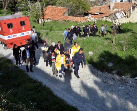 7 Aylık Hamile Kadın Surlardan Düştü