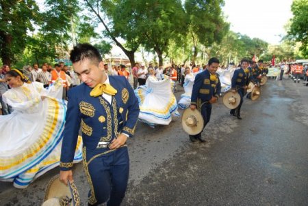 7 Ülkenin Katıldığı Folklor Festivali Başladı