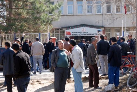 70 kişilik geçici hizmetli alımı 734 kişi başvurdu