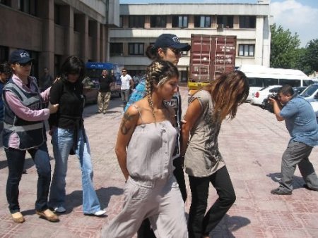 70 Milyonun Bilgilerini Ele Geçirip İnternetten Pazarlamışlar
