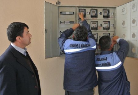 756 Elektrik abonesinden 5’i kaçak çıktı