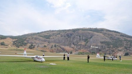 76 Yıldır Vatandaşları Ücretsiz Göklere Çıkartıyor