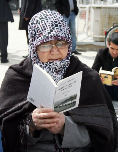 7’den 70’e herkes kitap okudu