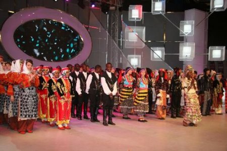 8. Türkçe Olimpiyatları Halk Oyunları Finalini Giresun Yöresi Oyunuyla Moldova Kazandı