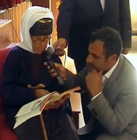 80 Yaşında Okumayı Yazmayı Öğrendi