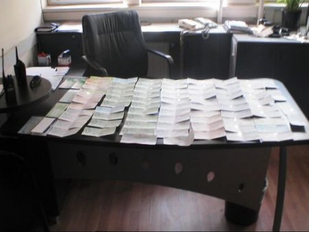 802 Bin Liralık Çek Ve Senedi Çalan Zanlı Rusya'ya Kaçarken Yakalandı