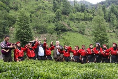 81 ilden 81 anne çay topladı