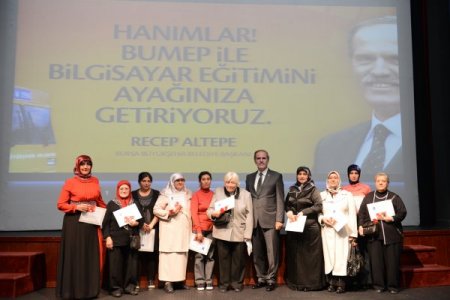 82 yaşında bilgisayar öğrendi