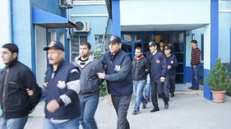 8'i Üniversite Öğrencisi 15 Pkk Talimatçısı Gözaltına Alındı