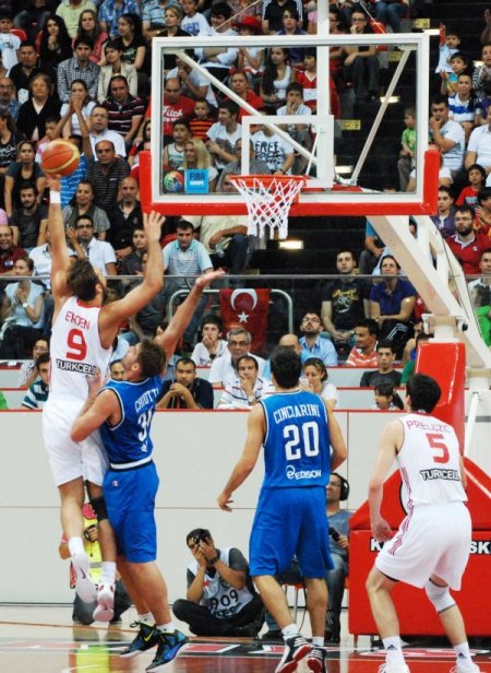A Milli Basketbol Takımı, İtalya ile karşılaşıyor