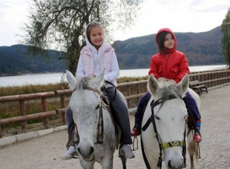 Abant Tabiat Parkı her mevsim ilgi odağı