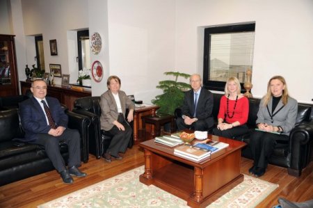 ABD Başkonsolosuş Kocaeli Üniversitesi'ni ziyaret etti