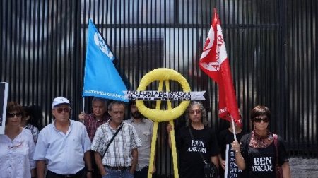 ABD Büyükelçiliğine sarı çelenkli protesto