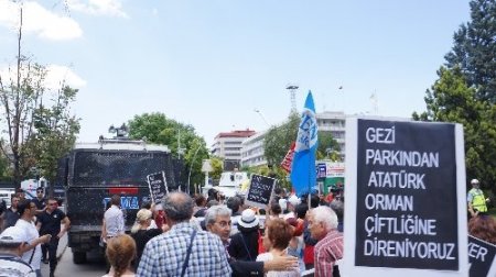 ABD Büyükelçiliğine sarı çelenkli protesto