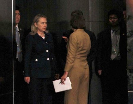 Abd Çinli Muhalife Burs Verdi; Çin’in Adımı Bekleniyor