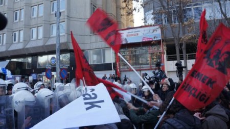 ABD Dışişleri Bakanı John Kerry’nin protesto edilmesi