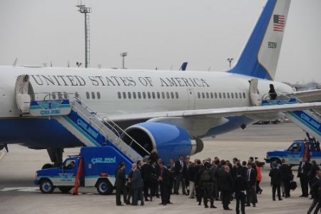 ABD Dışişleri Bakanı Kerry İstanbul'dan ayrıldı