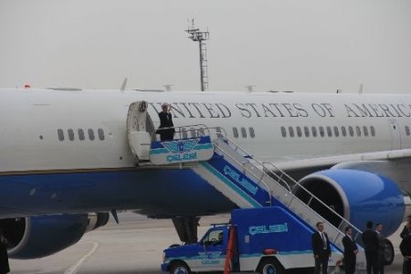 ABD Dışişleri Bakanı Kerry İstanbul'dan ayrıldı