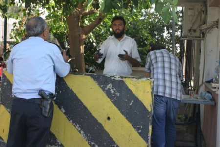 ABD Konsolosluğu duvarını siyaha boyayan bir kişi gözaltına alındı