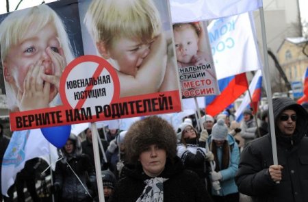 ABD “Maksim” kazara öldü dedi, Rusya’da on binler sokaklara döküldü