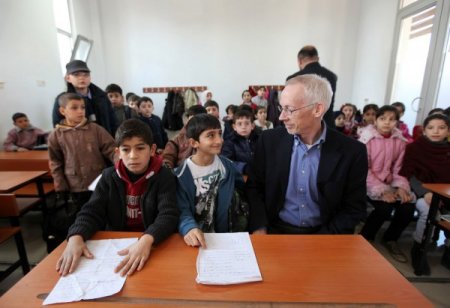 ABD Uluslararası Kalkınma Ajansı’ndan Suriyeli çocuklara kırtasiye yardımı