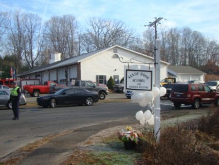 ABD’de ilkokula saldırı yapılan kasaba halen olayın şokunu yaşıyor