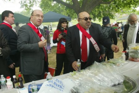 Abd’de Renkli Türk Günü Yürüşü